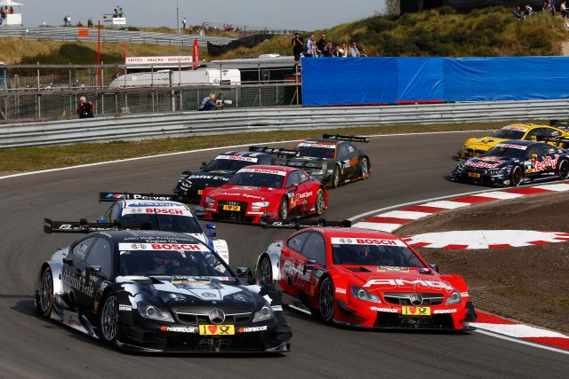 Persbericht - Kalender 2015-2-DTM-HochZwei