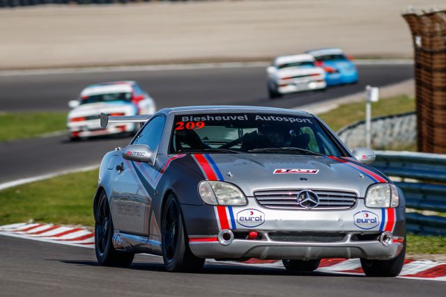 Mercedes-Benz SLK Cup gaat van start in 2016 151113