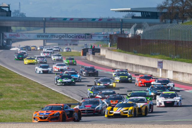 Start 2 Hankook 12H ITALY MUGELLO 2016 800pix