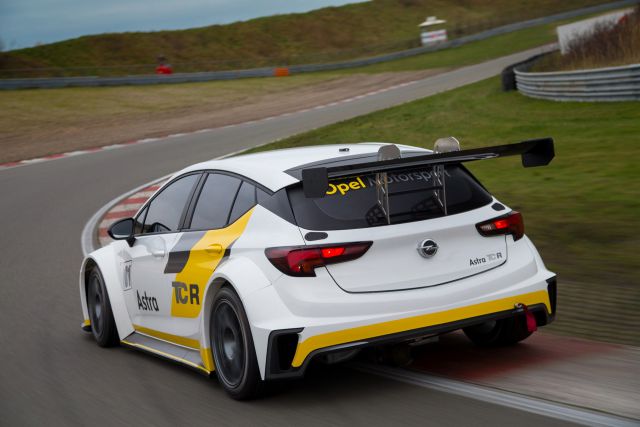 TCR Benelux - Test Day - Circuit Park Zandvoort