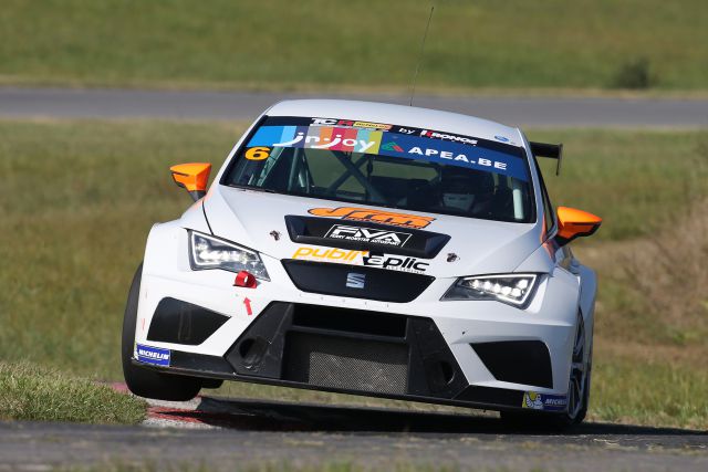 TCR SEAT Ferry Monster Autosport 2
