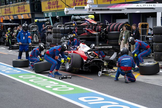 Richard Verschoor, Trident.  FIA Formula 2 Championship - Melbourne, Albert Park Circuit, Melbourne, Australia.  March 24, 2024.